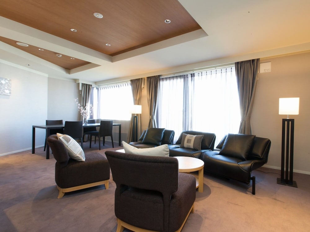 スイート 客室3 | HOTEL 四季 靱公園