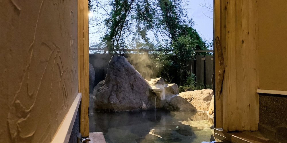 和室 露天風呂付離れ (無料WiFi完備) 禁煙 バスルーム0 | 別府旅宿 最乃幸