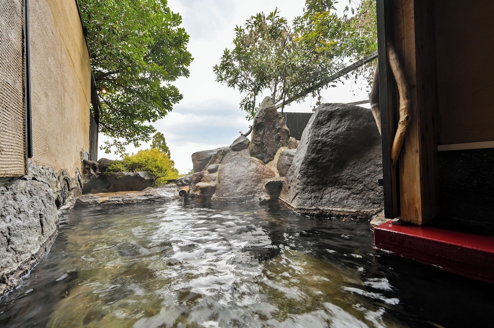 東棟 露天風呂付き和室 禁煙 バスルーム1 | 別府旅宿 最乃幸