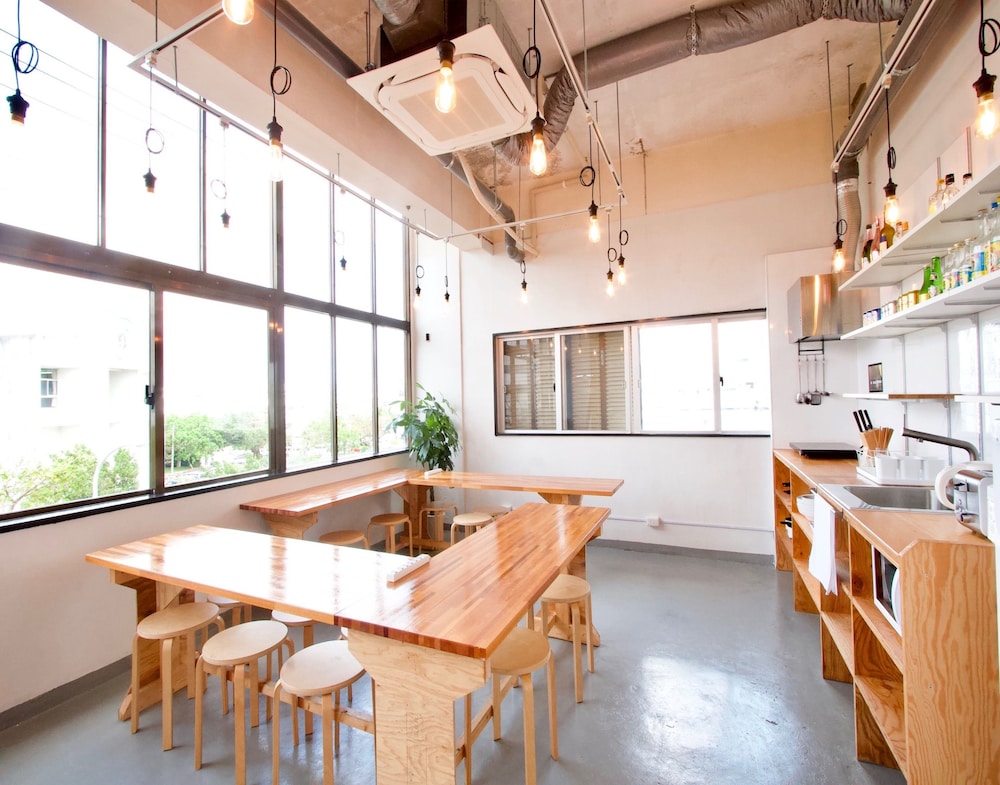 ベーシック 共同ドミトリー 3 ベッドルーム 共用キッチン0 | 石垣ゲストハウスハイブ