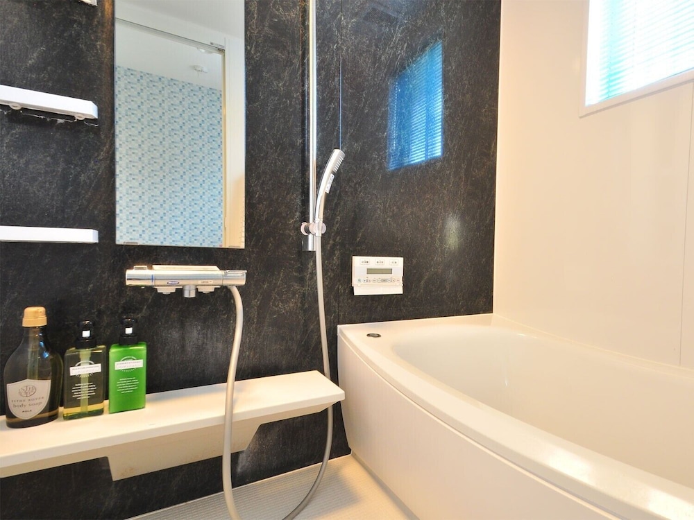 ダブルまたはツインルーム 客室6 | 石垣島サン・グリーンリゾートホテル