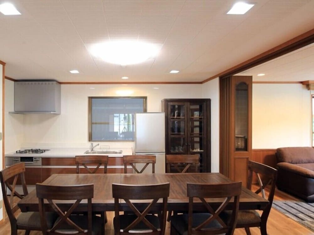 スタジオスイート 客室1 | 石垣島サン・グリーンリゾートホテル