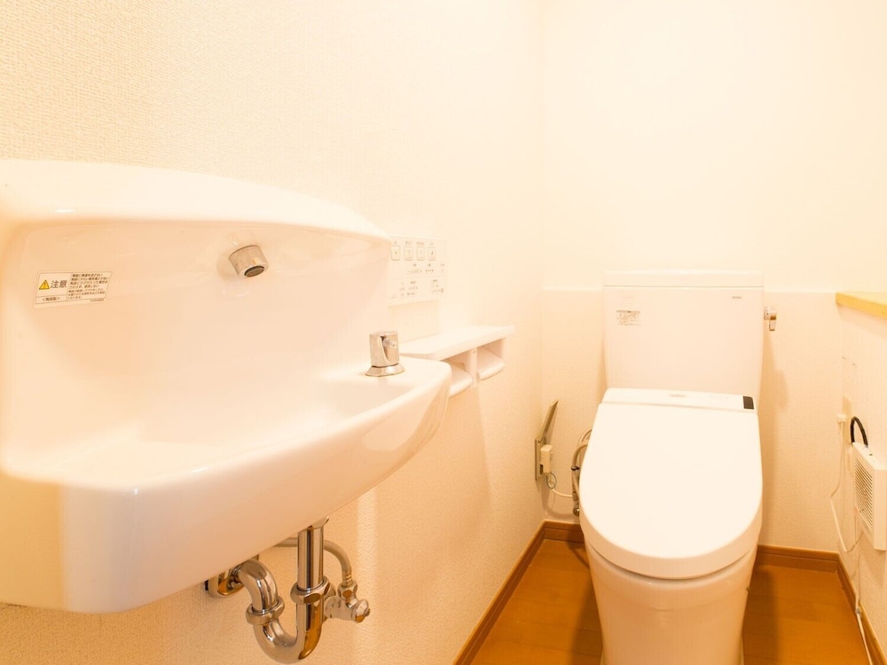 共同ドミトリー 客室4 | 石垣島サン・グリーンリゾートホテル