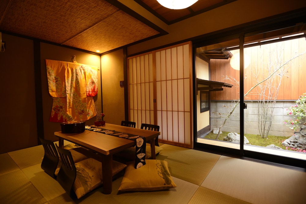 客室1 | 京町屋の宿　悠路里