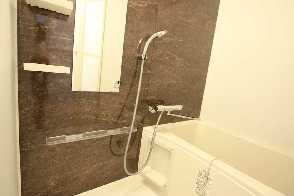 ダブルルーム 4F エレベーター無し バスルーム0 | フォレストイン天神南