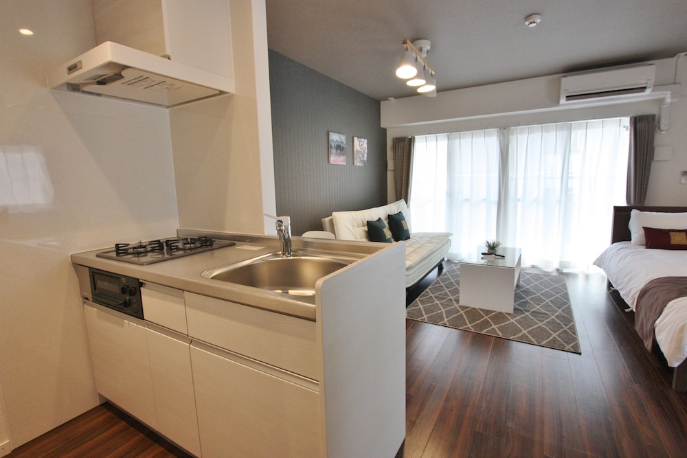 ダブルルーム 4F エレベーター無し 専用キッチン0 | フォレストイン天神南