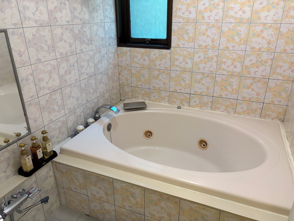 ベーシック ルーム 1 ベッドルーム 冷蔵庫 & 電子レンジ バスルーム0 | HOTEL G7 - 大人限定