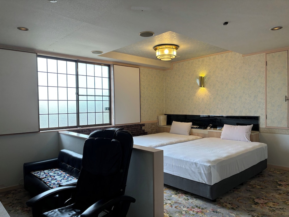 ベーシック ツインルーム(サウナ付き) | ホテル ギャラクシー