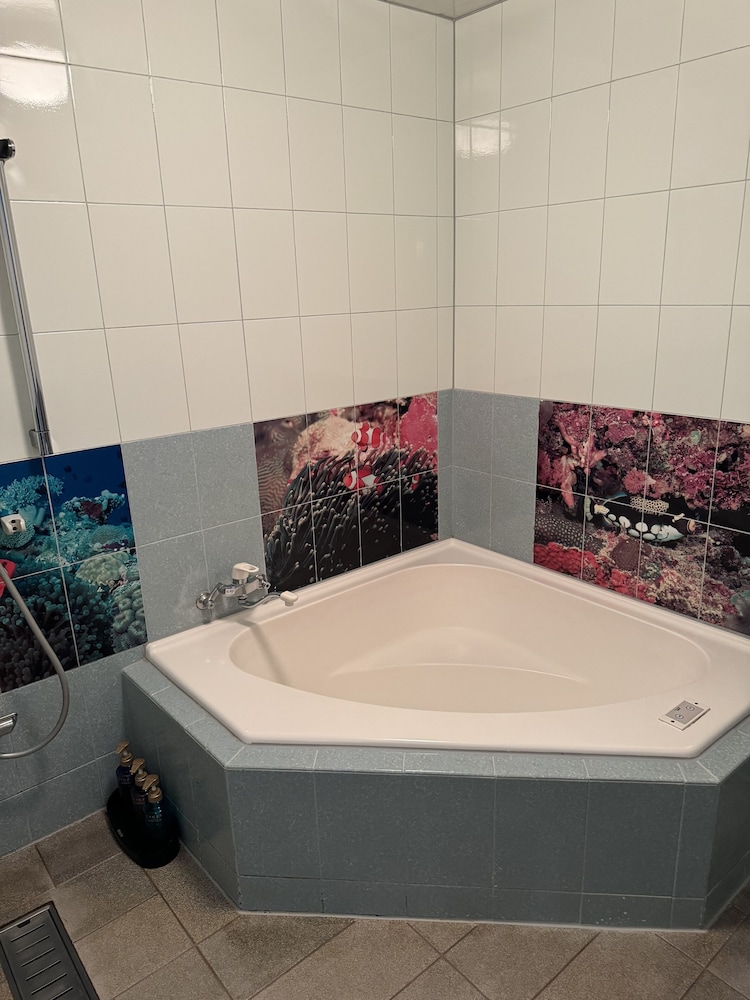 ベーシック ダブルルーム 禁煙 (B) バスルーム1 | ホテル ギャラクシー