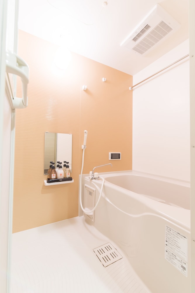 スタジオ ソファベッド付き バスルームのシャワー0 | Stay SAKURA Kyoto 禅