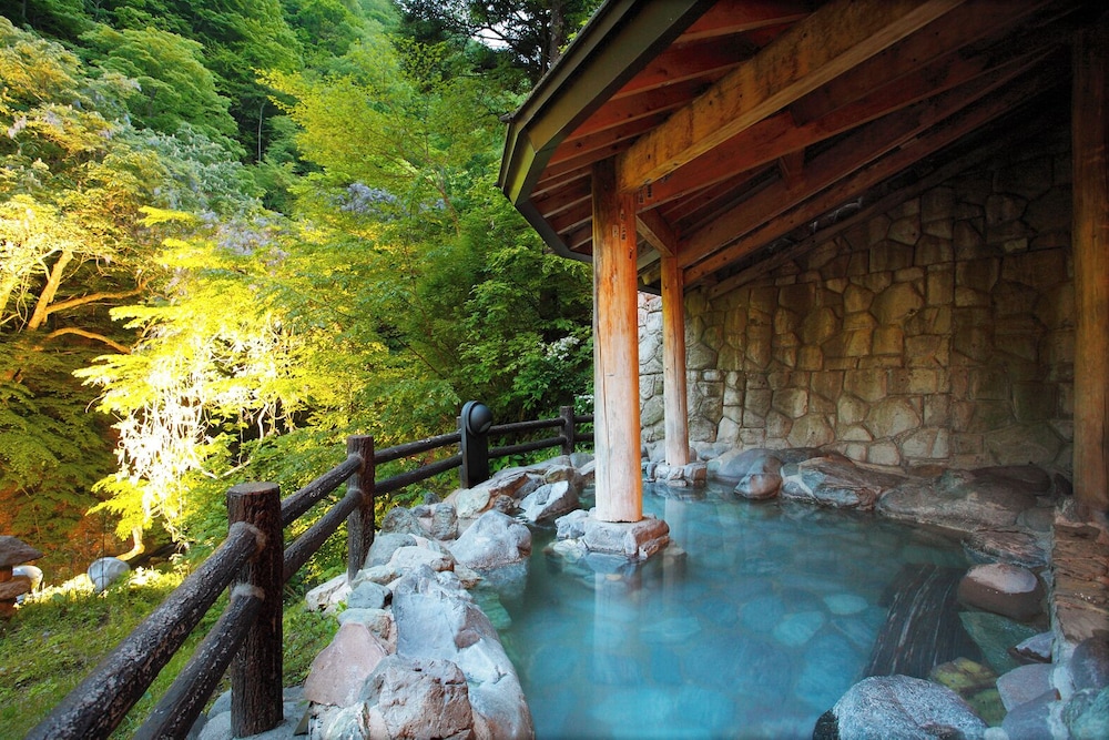 メインイメージ | 彩り湯かしき 花と華 メインイメージ | 彩り湯かしき 花と華