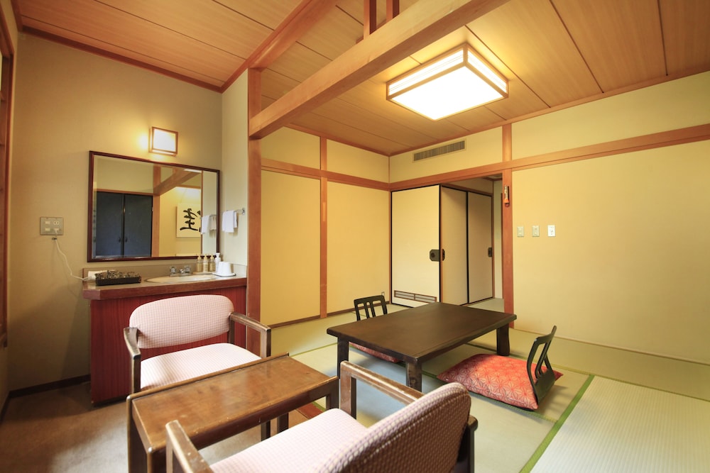 スタンダード ルーム 禁煙 共用バスルーム 客室1 | ゆとりろ庵