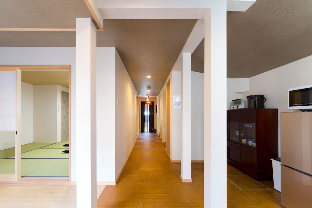 ファミリー ルーム リビング エリア11 | 京の町白鳳