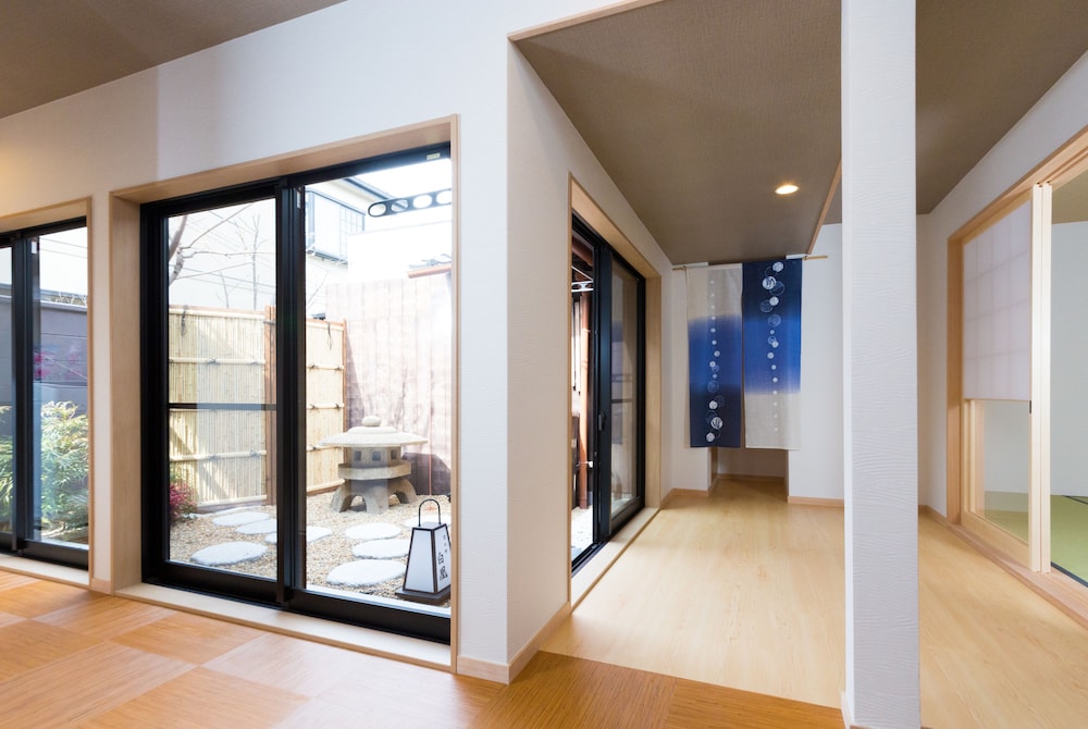 ファミリー ルーム リビング エリア12 | 京の町白鳳