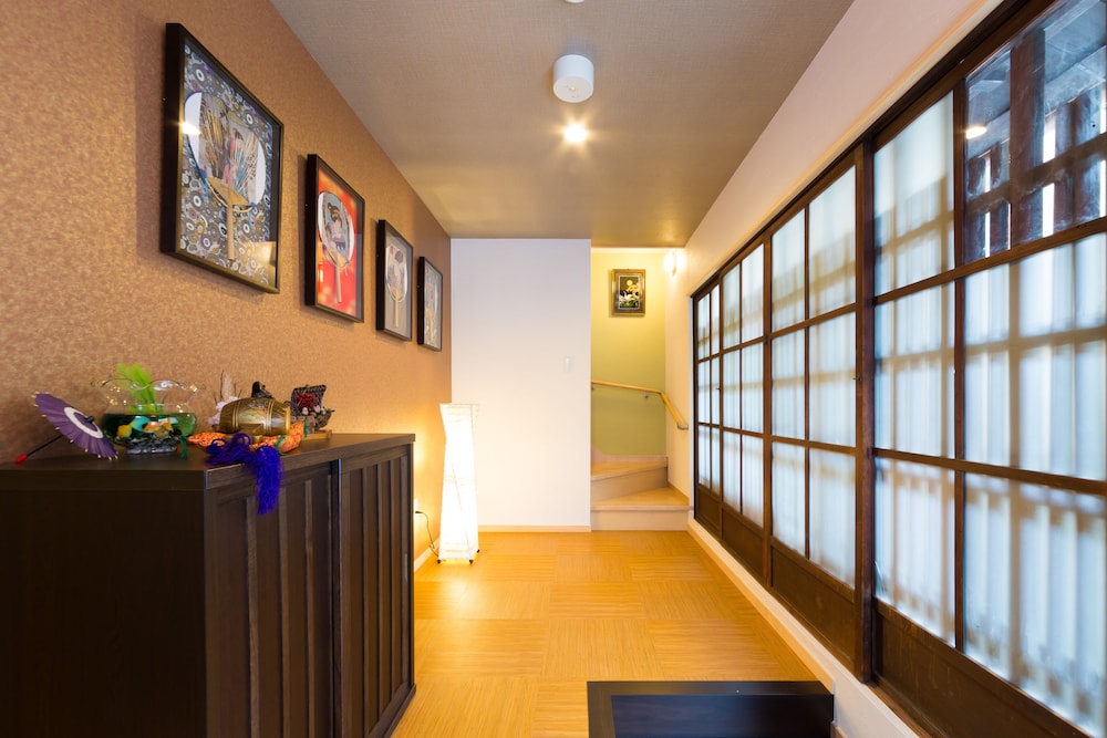 ファミリー ルーム リビング エリア4 | 京の町白鳳