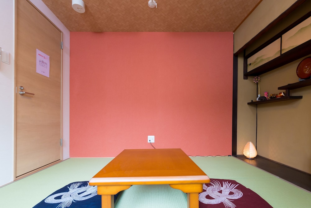 ファミリー ルーム リビングルーム8 | 京の町白鳳