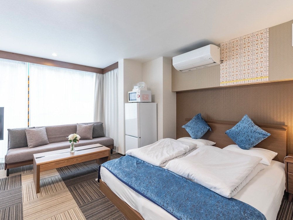 [禁煙] ファミリールーム 6名 客室6 | Tabist 桜川リバーサイドホテル