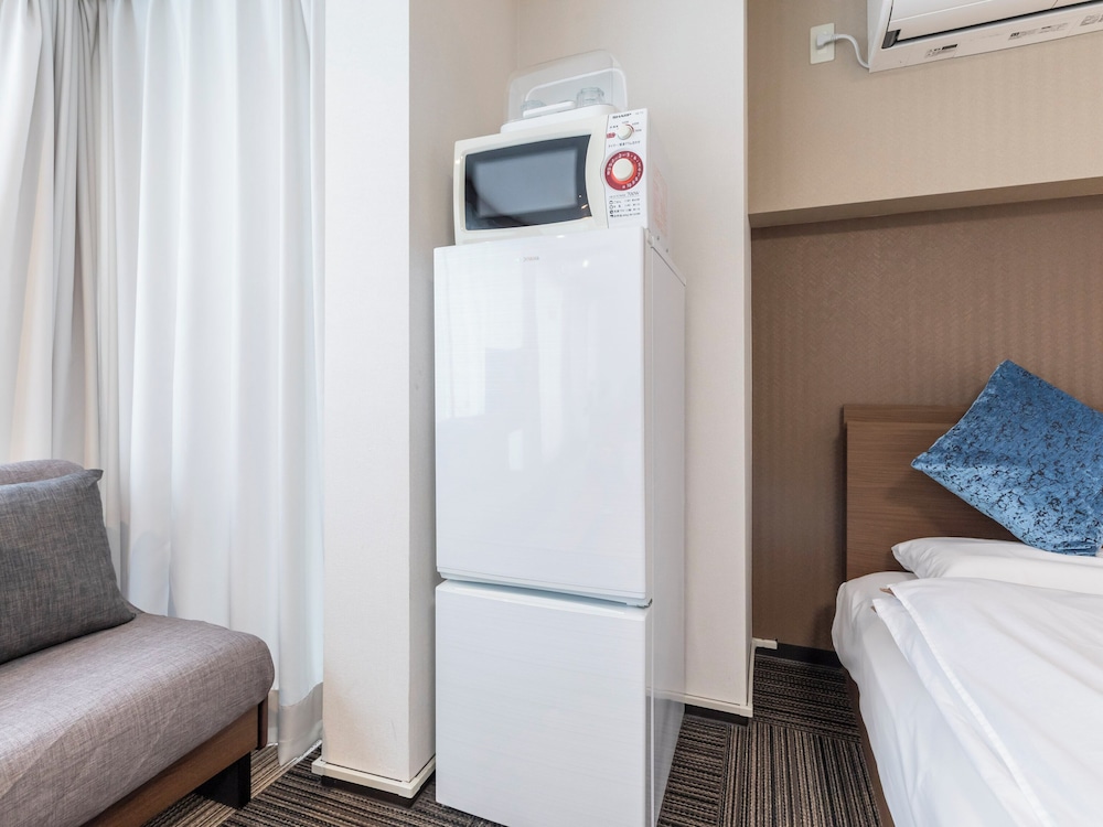[禁煙] ファミリールーム 6名 電子レンジ0 | Tabist 桜川リバーサイドホテル
