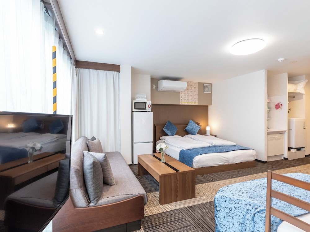 [禁煙] ファミリールーム 6名 客室1 | Tabist 桜川リバーサイドホテル