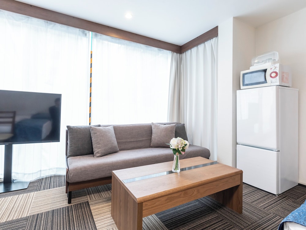 [禁煙] ファミリールーム 6名 客室9 | Tabist 桜川リバーサイドホテル