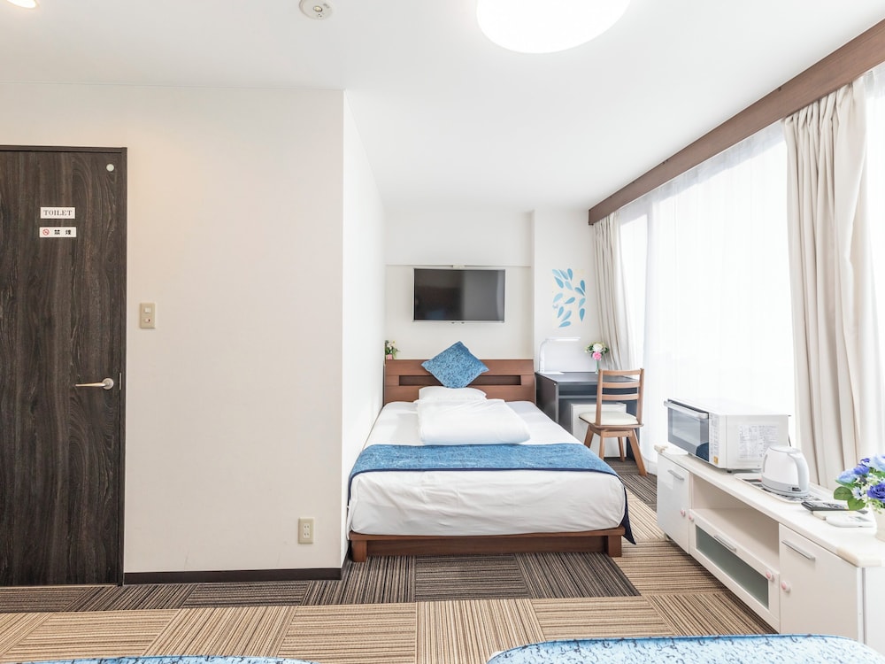 【禁煙】最上階トリプルルーム 客室7 | Tabist 桜川リバーサイドホテル