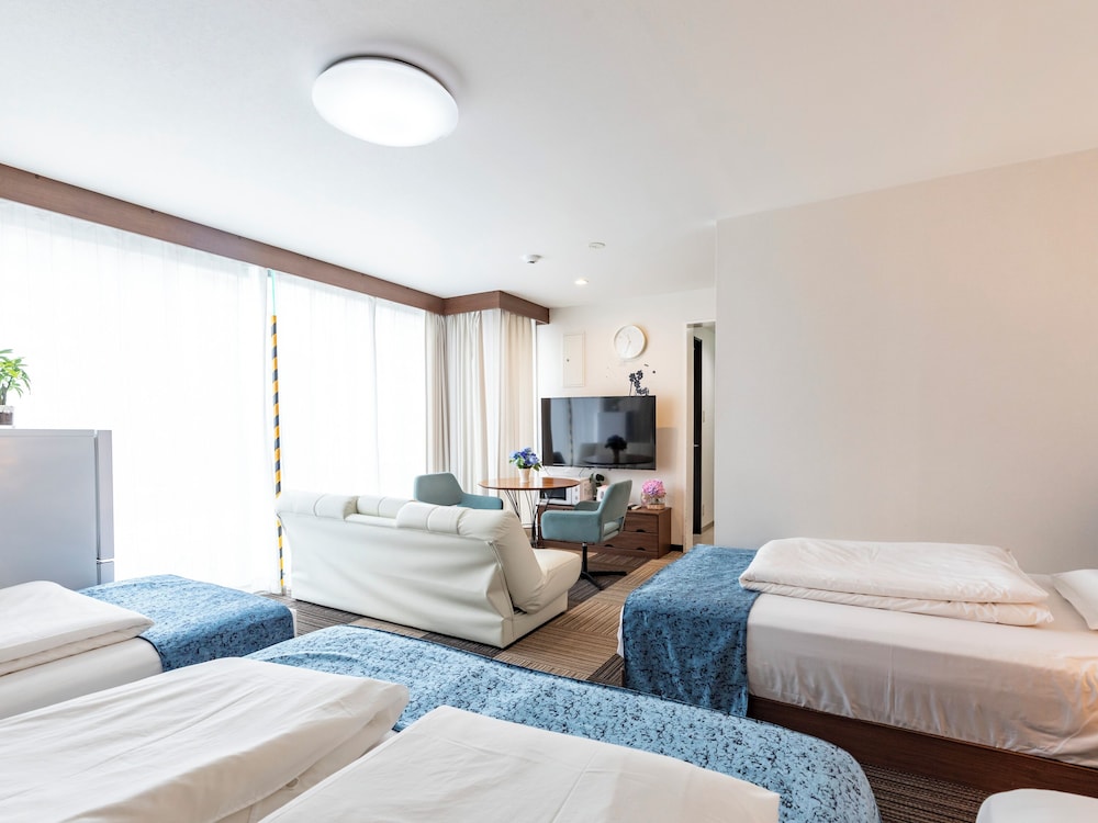 [禁煙] リバービュールーム 6名 客室1 | Tabist 桜川リバーサイドホテル