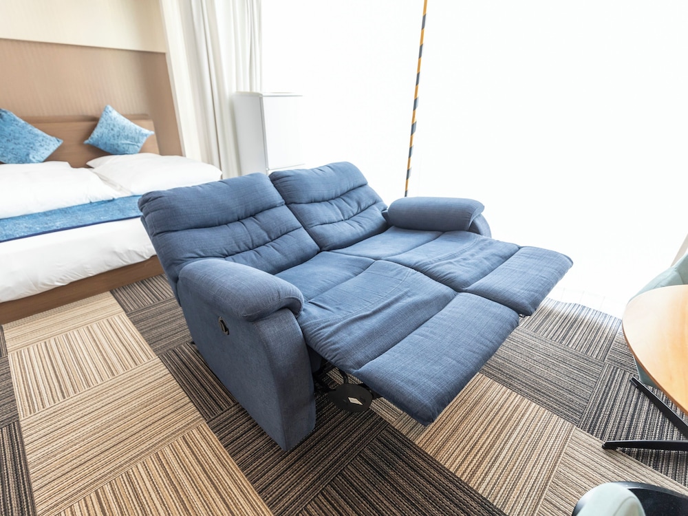 【禁煙】最上階リバービュー スイートルーム 客室2 | Tabist 桜川リバーサイドホテル