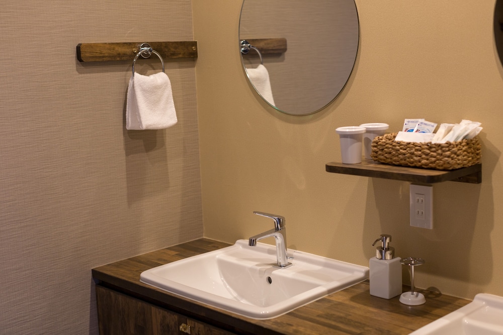 京町家 (施設からのEメールに必ずご返信ください) バスルームのシンク0 | SEN 東寺・魚美津