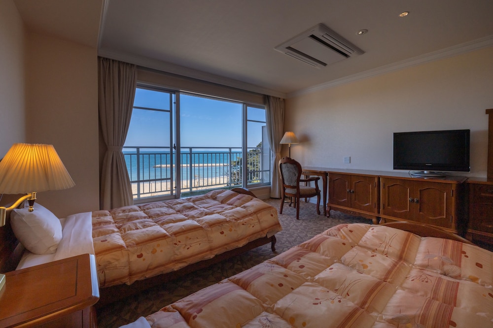 スタンダード ツインルーム シングルベッド 2 台 禁煙 オーシャンビュー 客室1 | ホテルヴィラ・くにさき