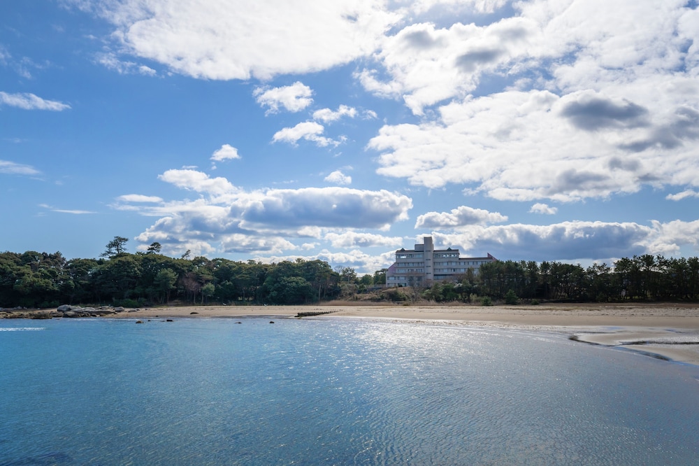 スタンダード ツインルーム シングルベッド 2 台 禁煙 オーシャンビュー ビーチ / オーシャン ビュー1 | ホテルヴィラ・くにさき