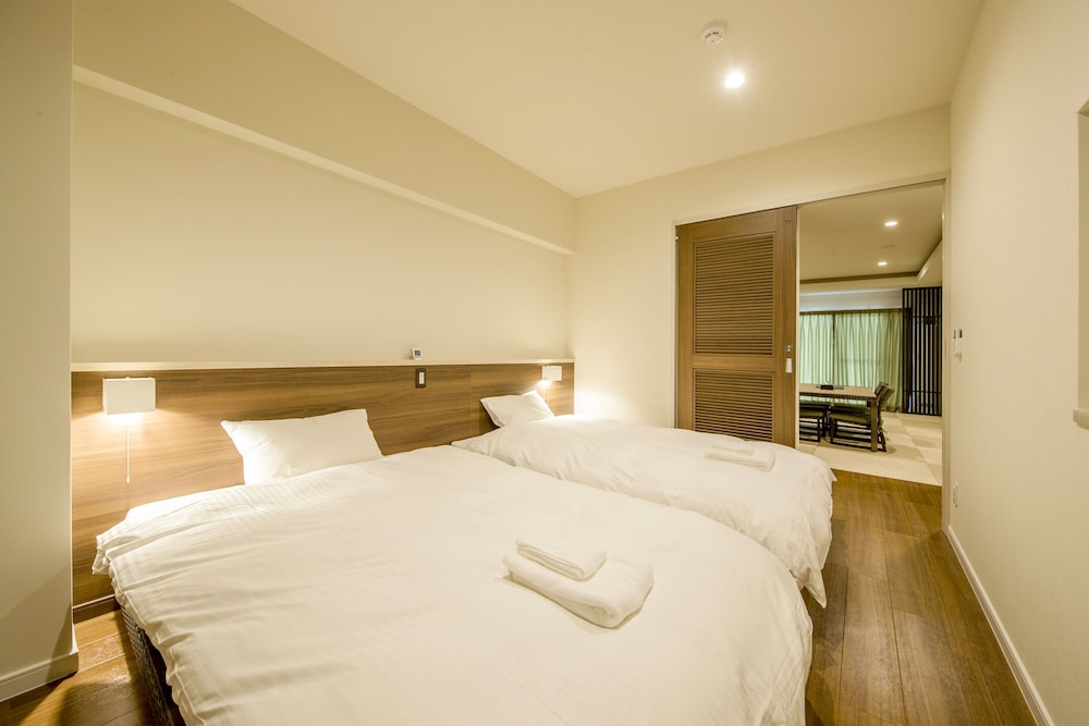 モデレートルーム 定員1-4名 客室3 | リエッタ中山