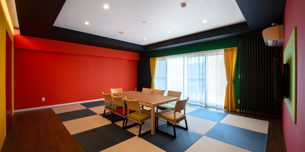 コンセプトルーム 定員1-4名 客室3 | リエッタ中山