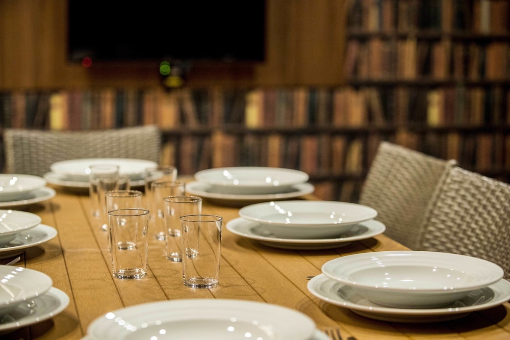 コンセプトルーム 定員1-4名 客室1 | リエッタ中山