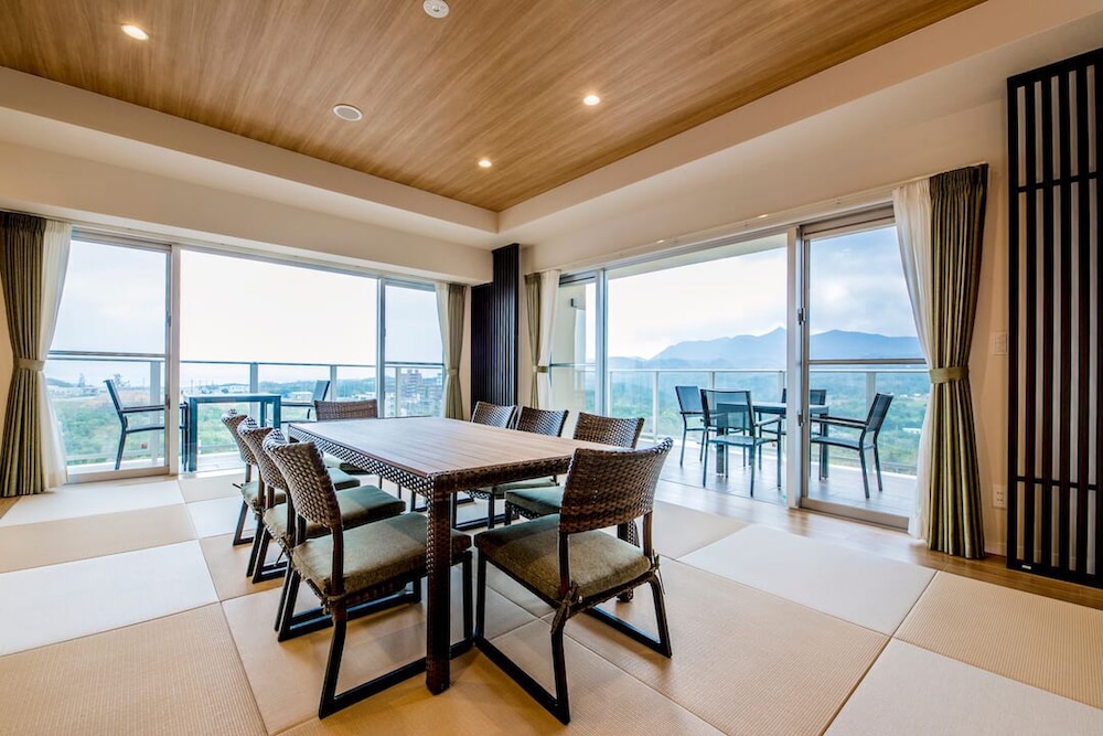 コーナーテラスルーム 定員1-4名 リビング エリア1 | リエッタ中山