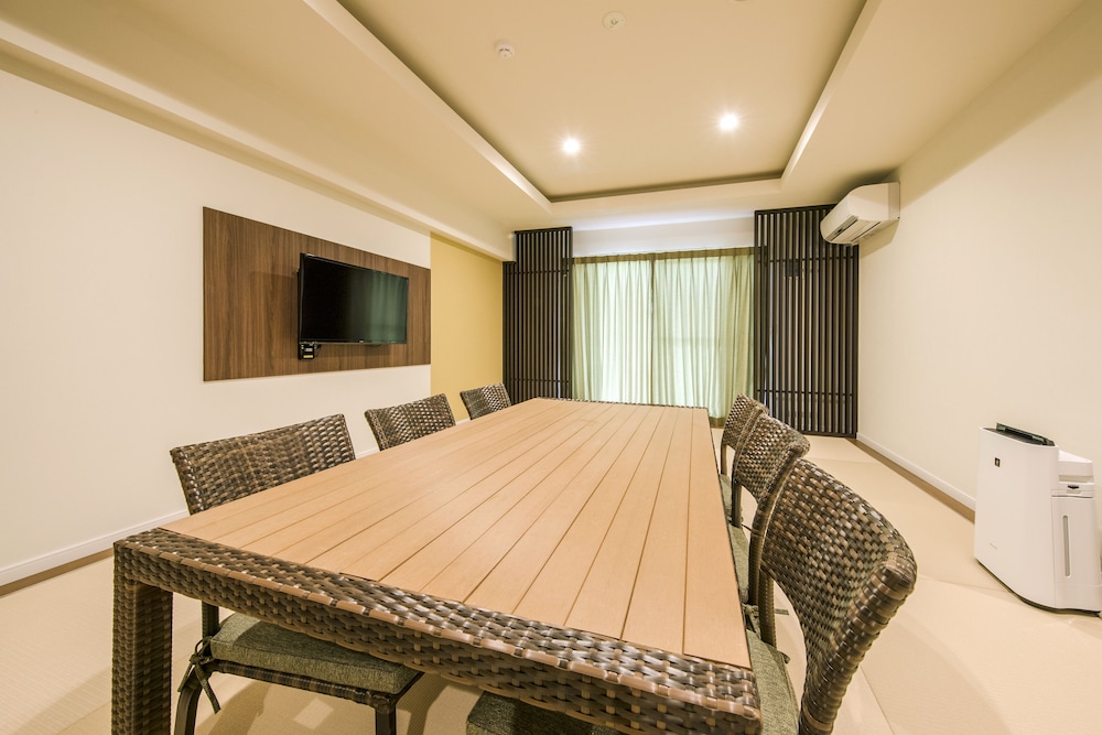 モデレートルーム 定員1-4名 客室4 | リエッタ中山