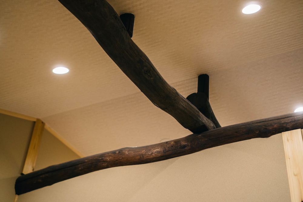 京町家一棟貸し (素泊まり) リビング エリア0 | 美盧西院西今田町邸