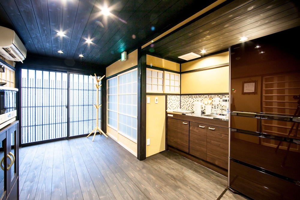 京町家一棟貸し 専用簡易キッチン0 | 美盧七条花畑町邸