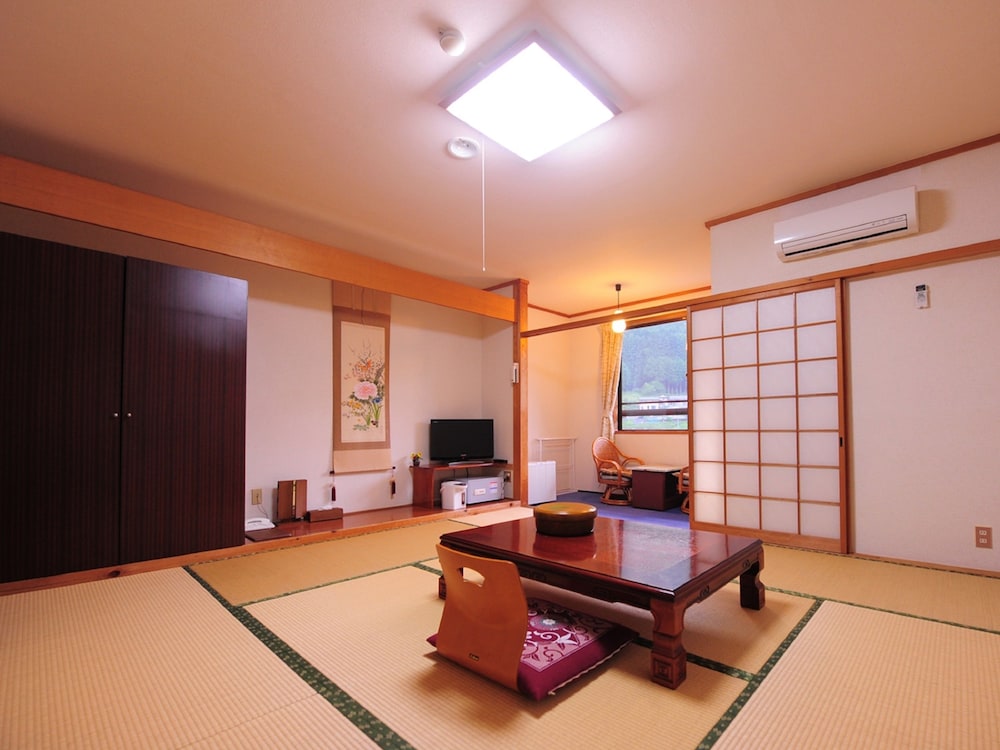 客室1 | 祖谷の宿 かずらや 客室1 | 祖谷の宿 かずらや