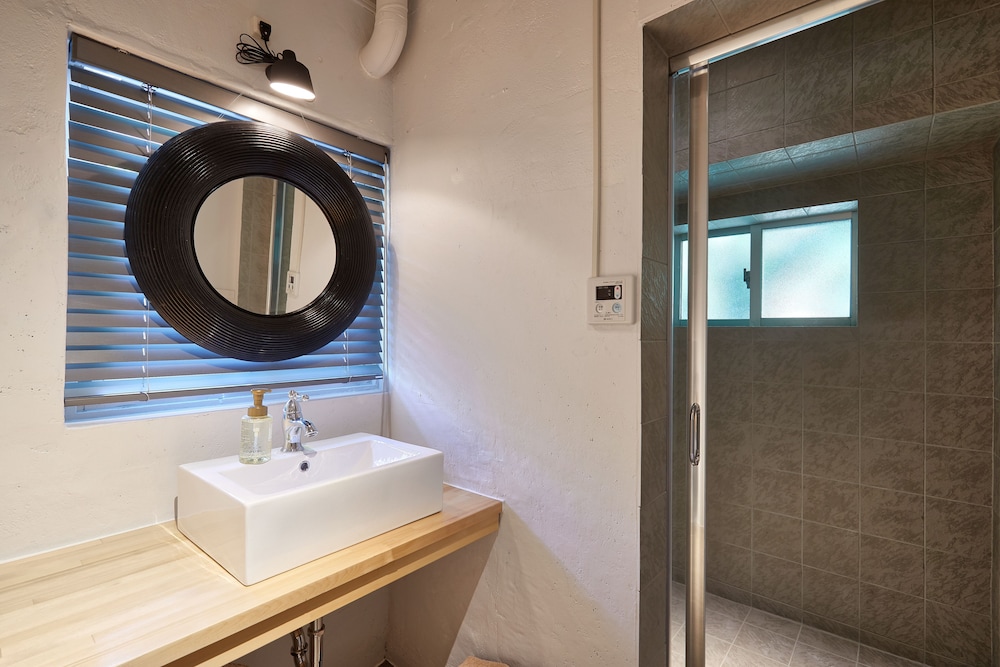 1棟貸しヴィラ バスルーム0 | アダンリゾート 太陽～Tida～