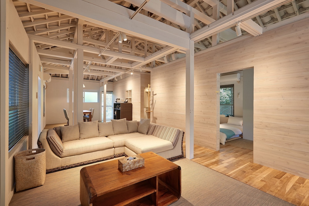 1棟貸しヴィラ リビングルーム0 | アダンリゾート 太陽～Tida～