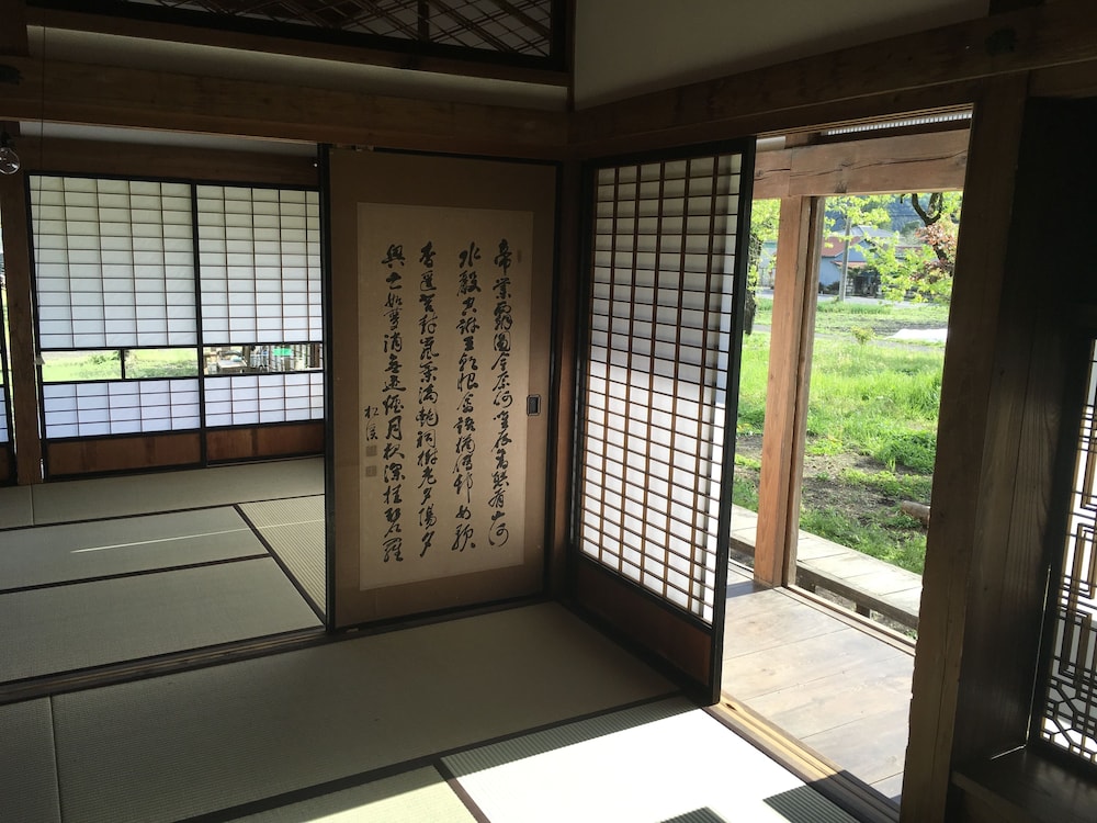 客室1 | かやぶき古民家大木邸