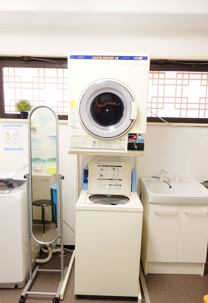 ベーシック 4 人部屋 共用バスルーム バスルームの設備2 | 新宿 Sky Capsule