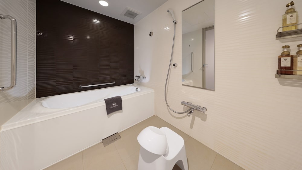 スタンダード ダブルルーム 禁煙 バスルーム0 | 黒門クリスタルホテル