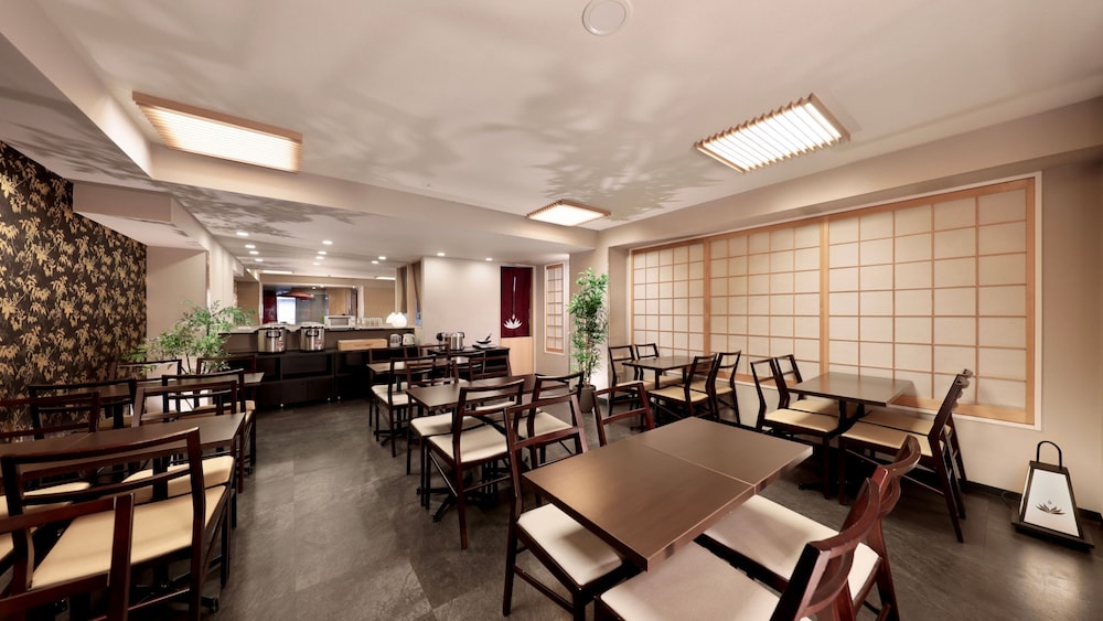 朝食スペース1 | 丸太町クリスタルホテル