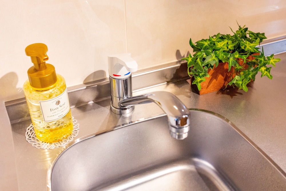 ベーシック ダブルルーム 客室の設備とサービス1 | コンドミニアムホテル リッカ in Nago