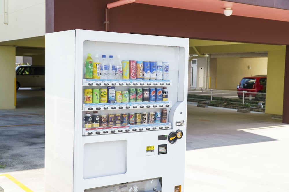 自動販売機1 | Mr.KINJO プレミアムホーム in 北谷 II 自動販売機1 | Mr.KINJO プレミアムホーム in 北谷 II
