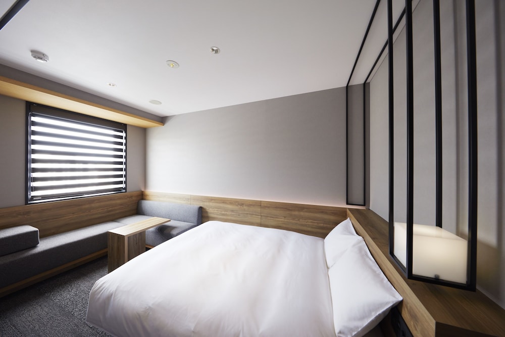 モデレートダブルルーム 禁煙 | ホテル・アンドルームス新大阪