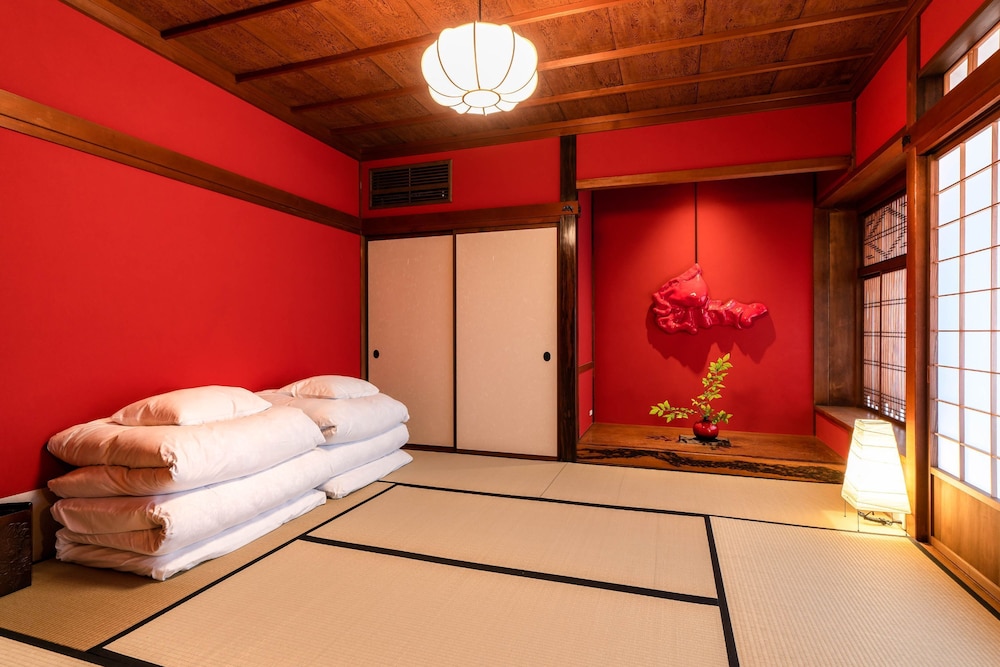 トラディショナル ルーム 1 ベッドルーム 禁煙 専用バスルーム 客室1 | 西玖