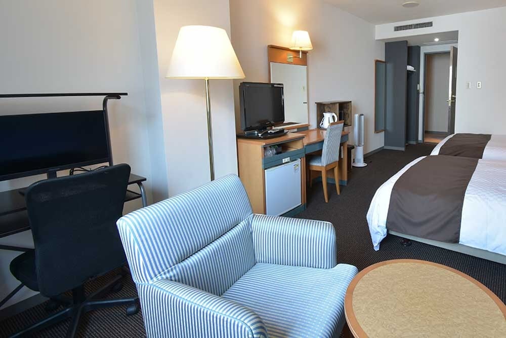 デラックス ツインルーム 2 ベッドルーム 客室3 | ブロッサムホテル弘前