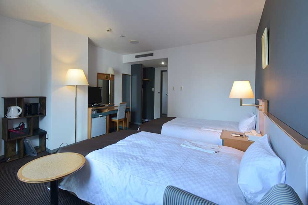 スタンダード ツインルーム 2 ベッドルーム 客室3 | ブロッサムホテル弘前